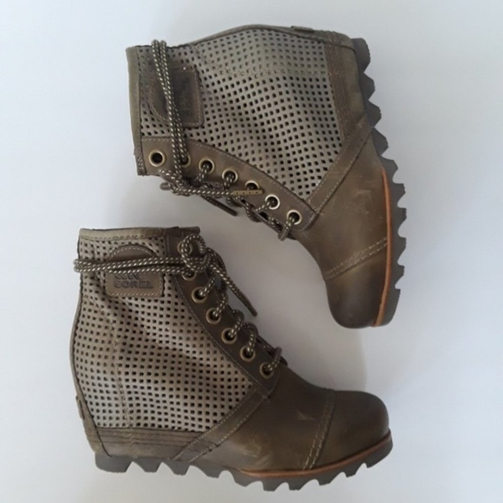Sorel 1964 Premium Wedge Ankle Boots 8.5 - Verdant